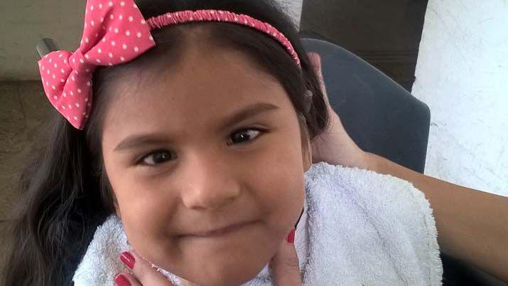 Convocan a bicicleteada para recaudar fondos destinados a la pequentildea Lola