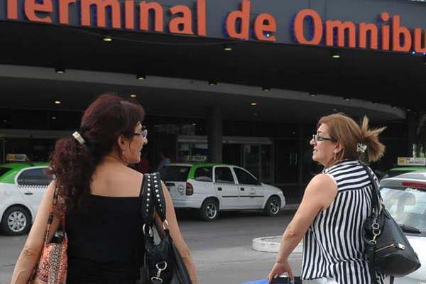 Los docentes ya reservan paquetes turiacutesticos para celebrar su diacutea