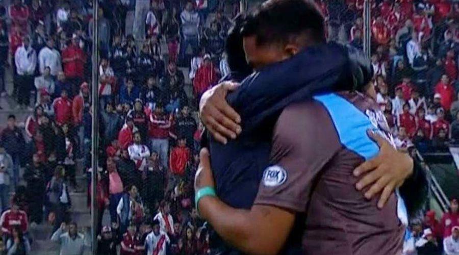 Emotivo partido de Wilson Severino iacutedolo histoacuterico de Atlas e hincha de River
