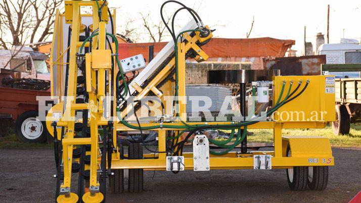 La mquina de cosechar zanahorias inventada por un santiagueño fue exportada a México