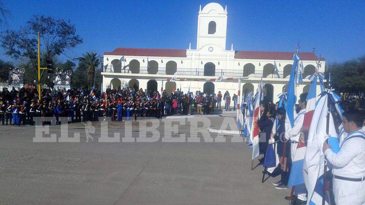 En Antildeatuya recordaron el paso a la inmortalidad del general San Martiacuten