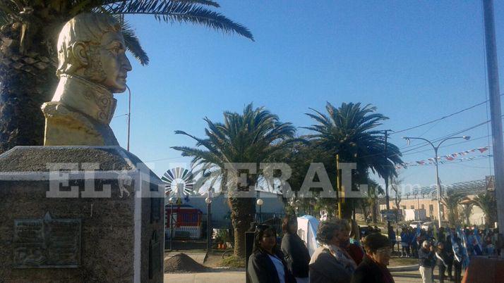 En Antildeatuya recordaron el paso a la inmortalidad del general San Martiacuten
