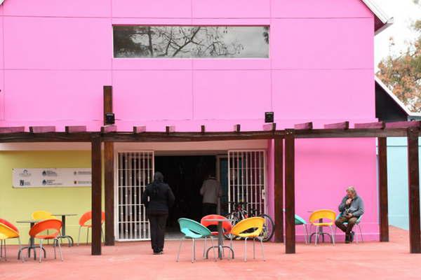 Invitan a participar de los recitales de Sadaic en  la feria de artesanos de la Casa del Bicentenario 