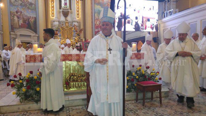 Ordenaron a Martiacutenez Ossola como nuevo obispo auxiliar de Santiago del Estero