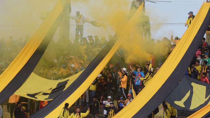 Santiaguentildeos le hicieron el aguante a Mitre en cancha de Banfield