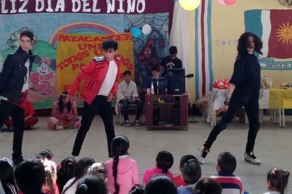 La Fundacioacuten Payacaacutencer visitoacute el barrio Aeropuerto