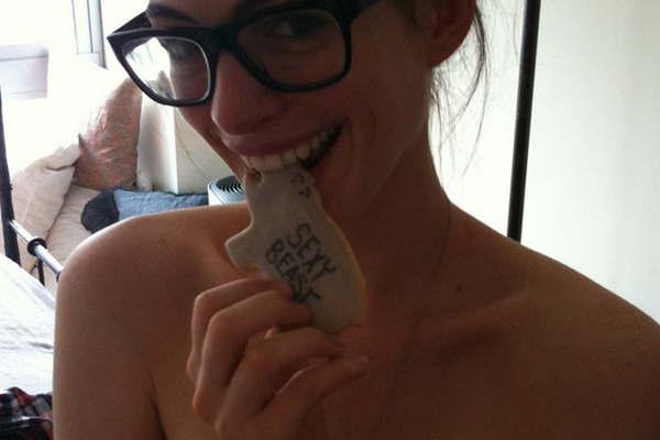 Filtran fotos iacutentimas de Anne Hathaway