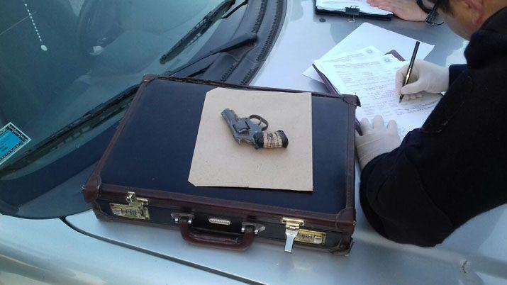 Detienen a borracho que roboacute un auto y le secuestran un revoacutelver