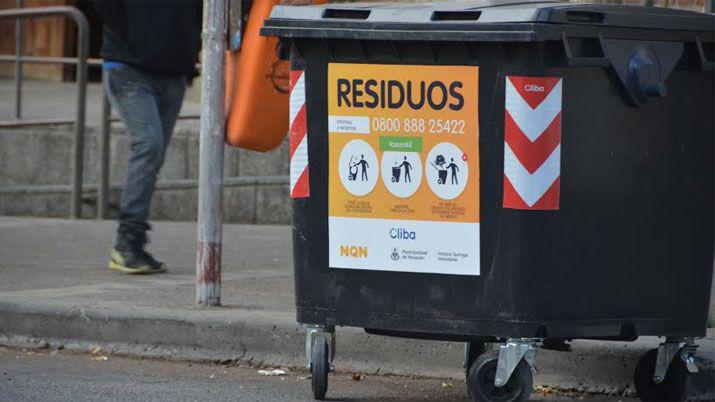 Encontraron a una beba recieacuten nacida en un contenedor de basura