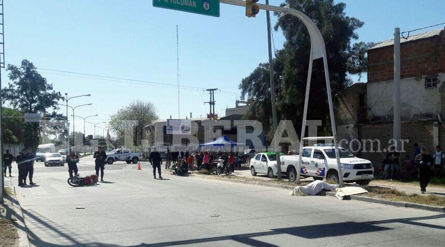 Motociclista perdioacute la vida en Av Lugones y P L Gallo