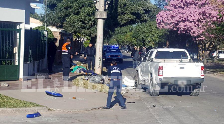 Escapaba tras robar un bolso chocoacute con una camioneta y fallecioacute