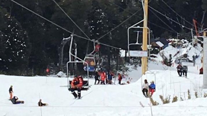 Descarriloacute una goacutendola y casi se produce una tragedia