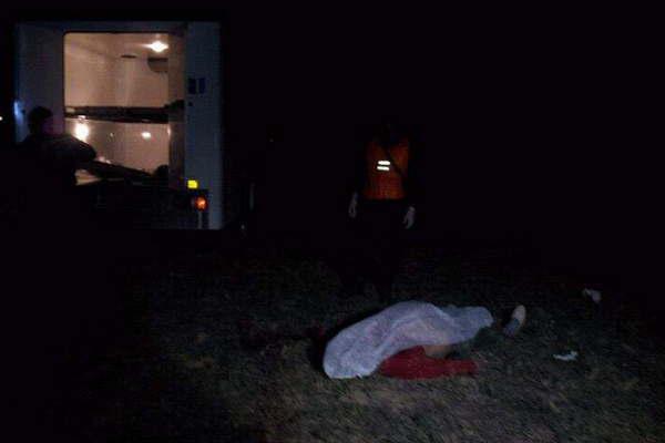 Tres muertos por terrible vuelco de utilitario en San Lorenzo