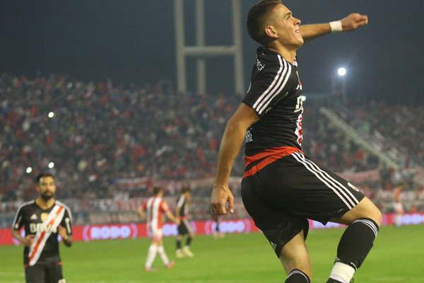 Santos Borreacute feliz por debutar con un gol 