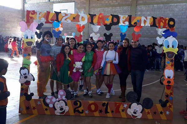 Las comunas organizan fiestas infantiles en Pampa de los Guanacos Campo Gallo y Monte Quemado