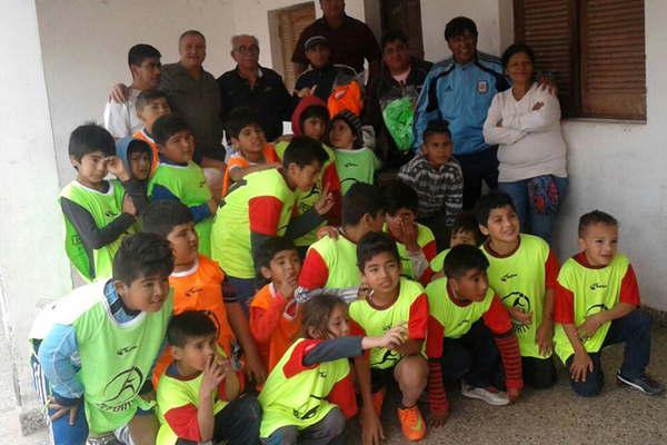 Donaciones para chicos del Belgrano FC de La Banda