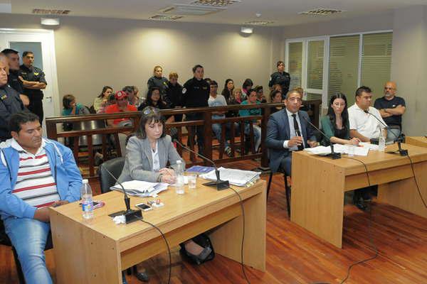 Piden 25 antildeos de caacutercel para el acusado de asesinar a su novia