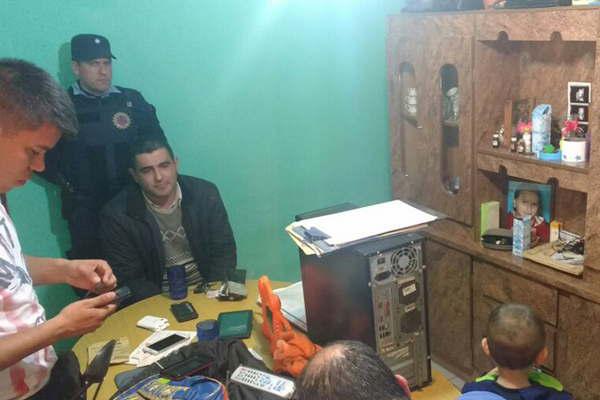 Triangularon celulares y Facebook en caiacuteda de cordobeacutes