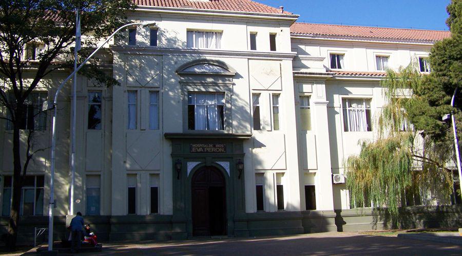 Dos nenes jugaban en sus bicis chocaron entre siacute y terminaron internados