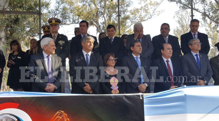 Con un acto y un desfile la Policiacutea provincial celebroacute un nuevo aniversario