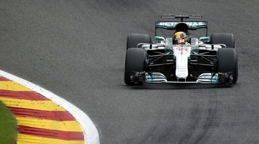 Hamilton lidera los Libres 1 en Spa Francorchamps