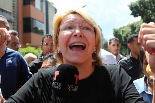 La exfiscal Ortega Diacuteaz denuncioacute que la buscan sicarios