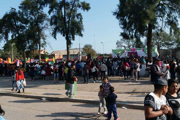 Festejos infantiles en Colonia Dora