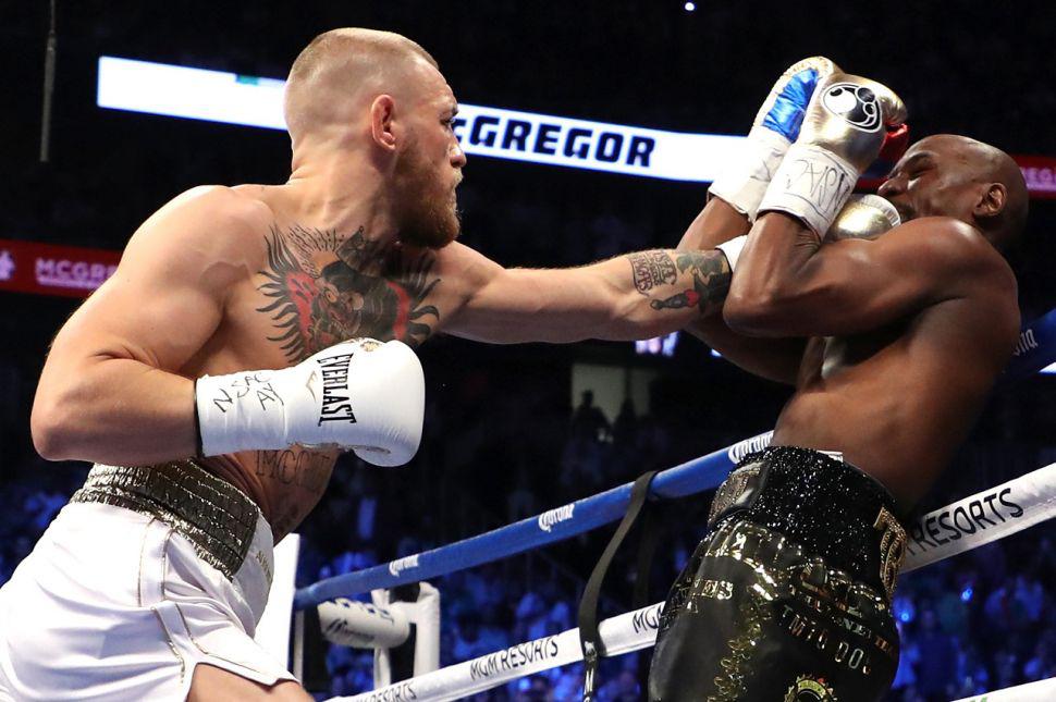 Las mejores imaacutegenes de la gran pelea Mayweather - McGregor