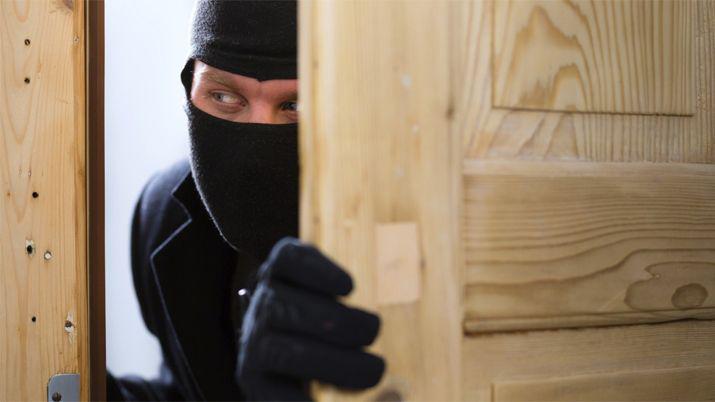 Entraron a una casa y se robaron hasta la guitarra