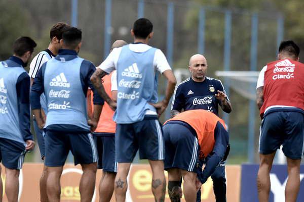 La seleccioacuten mira de reojo a Uruguay