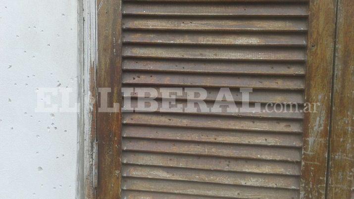 Vecinos aseguran que Monito les tiroteoacute la casa y piden seguridad