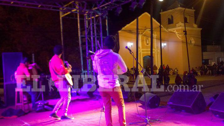 La comunidad de Quimilí comenzó con la vigilia a Santa Rosa de Lima