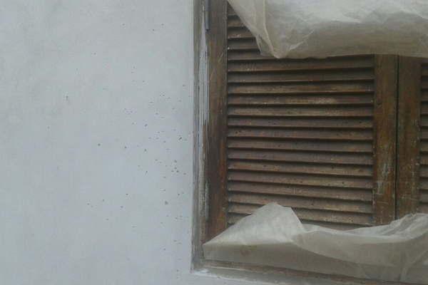 Monito desde la clandestinidad pasea por su barrio y realiza disparos a vecinos 