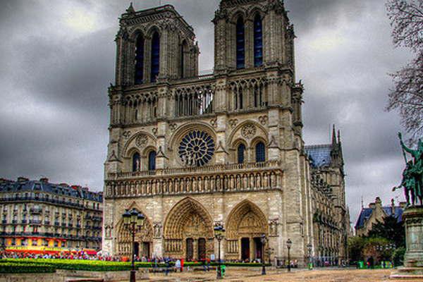 Se necesitan 100 millones  de euros para poner a salvo  la catedral de Notre Dame 