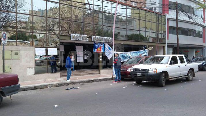 Empleados de hotel ceacutentrico reclamaron indemnizacioacuten