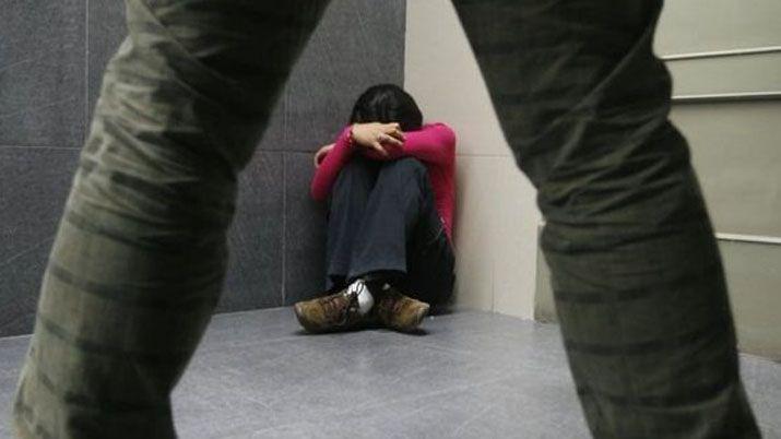 Dos adolescentes drogaron y violaron a una nena de 13 antildeos
