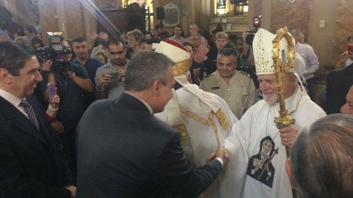 La comunidad santiaguentildea vivioacute con juacutebilo la bienvenida