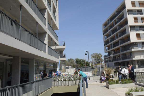 Se entregaron 12 viviendas del Procrear 