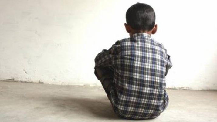 Escaacutendalo- denuncioacute que su pareja le mordioacute la cola a su hijo