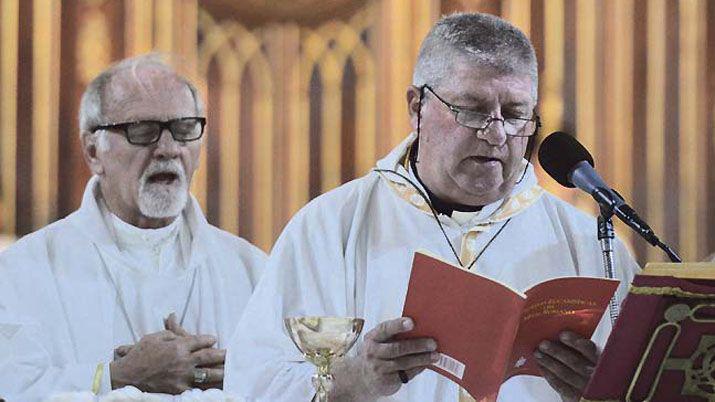 Martínez Ossola concelebró con monseñor Vicente
Bokalic y el resto de los sacerdotes de la Diócesis de Santiago