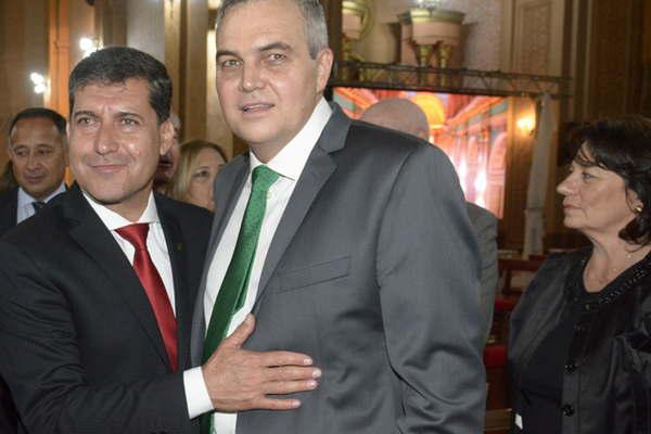 Del gobernador riojano- Seraacute un buen pastor