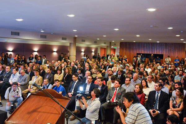 La gobernadora convocoacute a las empresas a consolidar el desarrollo econoacutemico