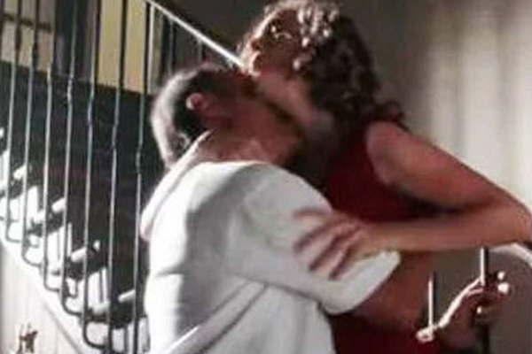 Francella reveloacute coacutemo fue la escena hot con Luisana  