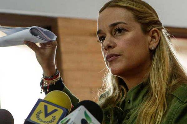 Prohiacuteben a la esposa de opositor preso realizar una gira por Europa