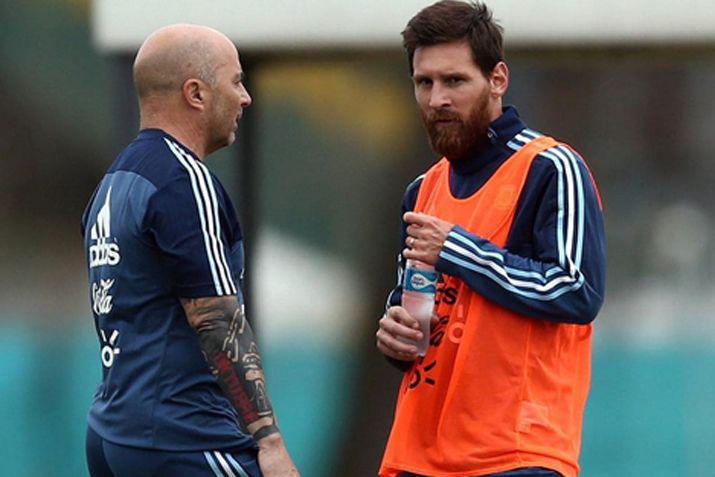 El DT se refirió a las versiones sobre un cruce con el capitn de la Selección Argentina