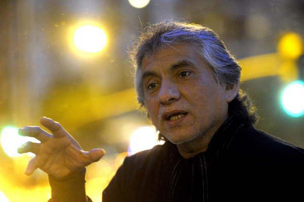 A punta de pistola dos motochorros robaron al santiaguentildeo Horacio Banegas