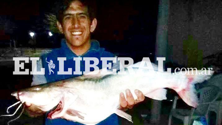 El ejemplar que sacó el pescador Foto- Diario Sud