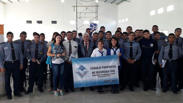 Para el 2018 el Liceo Policial permitir el ingreso de mujeres