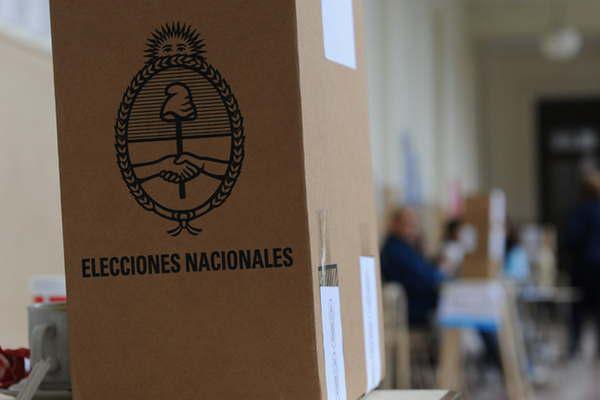 Trascendieron los primeros cinco diputados que propondraacute el Frente Ciacutevico por Santiago en su lista