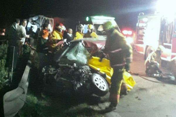 Dos choques muacuteltiples provocaron tres muertos y numerosos heridos